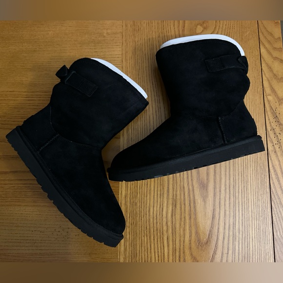 NIB UGG Remora Boots BLACK - Picture 6 of 7